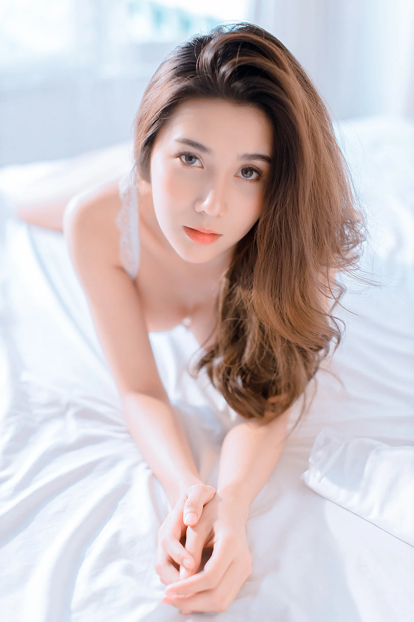 น้องใบหยก นางแบบ สาวหน้าหวาน สุดน่ารัก ที่เป็นขวัญใจหนุ่มหลายๆ คน ร่วมถ่ายแบบกับเพจ  Cup E